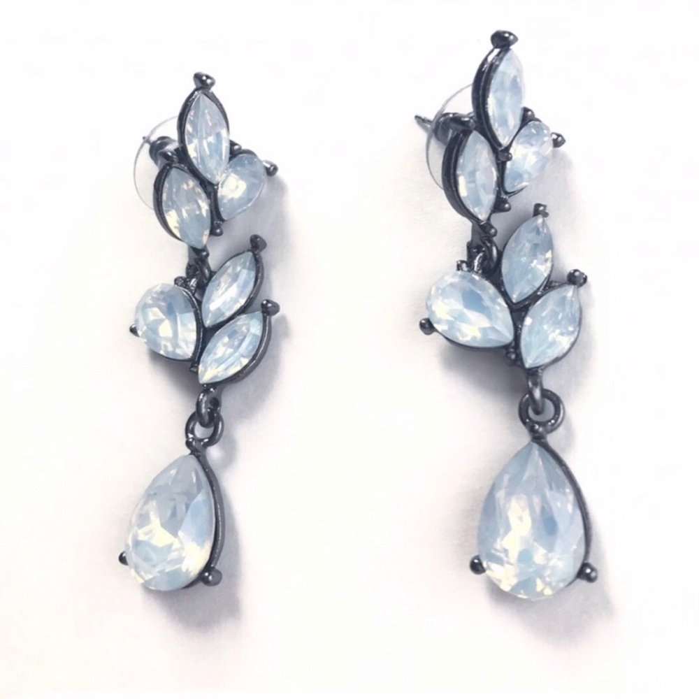 Iridescent silver/blue earrings - Picture 2 of 7
